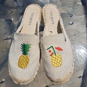 TALBOTS CANVAS SLIP ON SHOES WOMENS SIZE 6 PINEAPPLE TROPICAL ESPADRILLES LOAFER